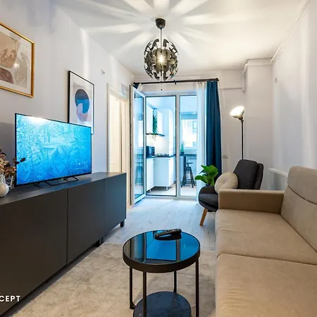 921 Apartment *