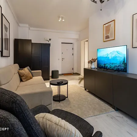 921 Apartment *