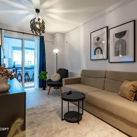 921 Apartment *