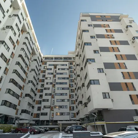 921 * بوخارست